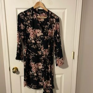 EUC 3/4 sleeve button up floral dress